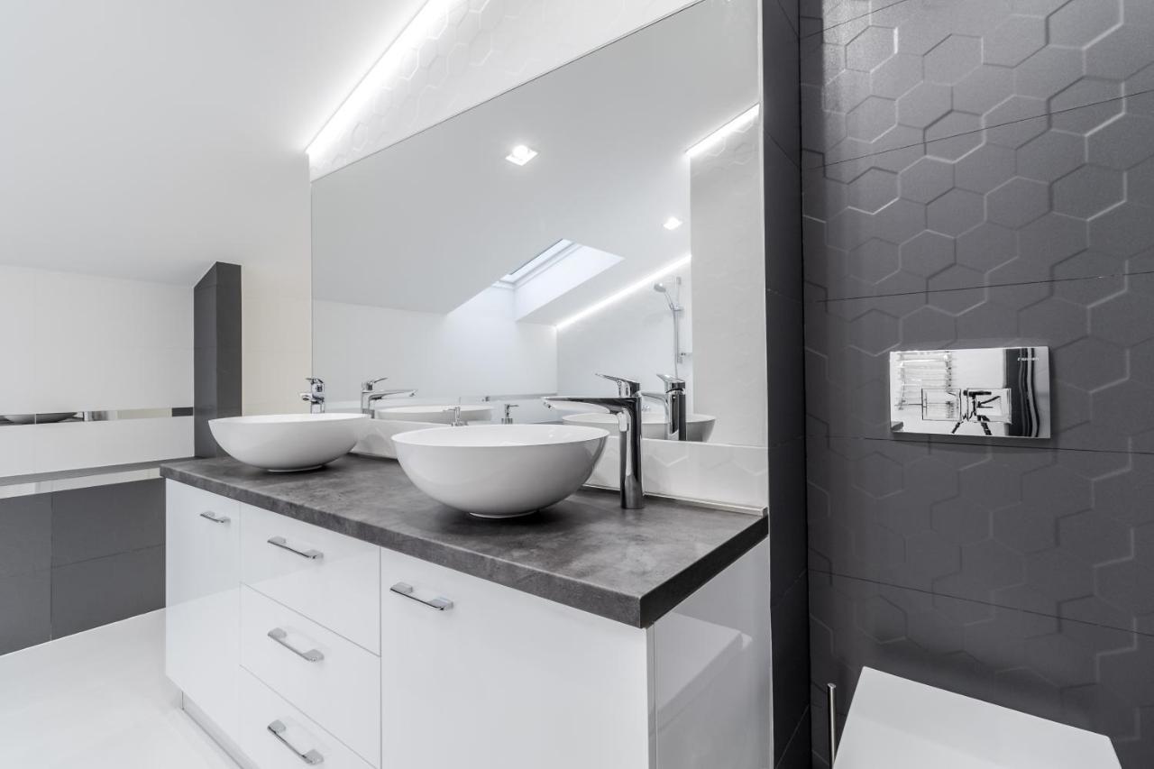 Inshiapartments On Hazova Str 5 Lviv Eksteriør bilde