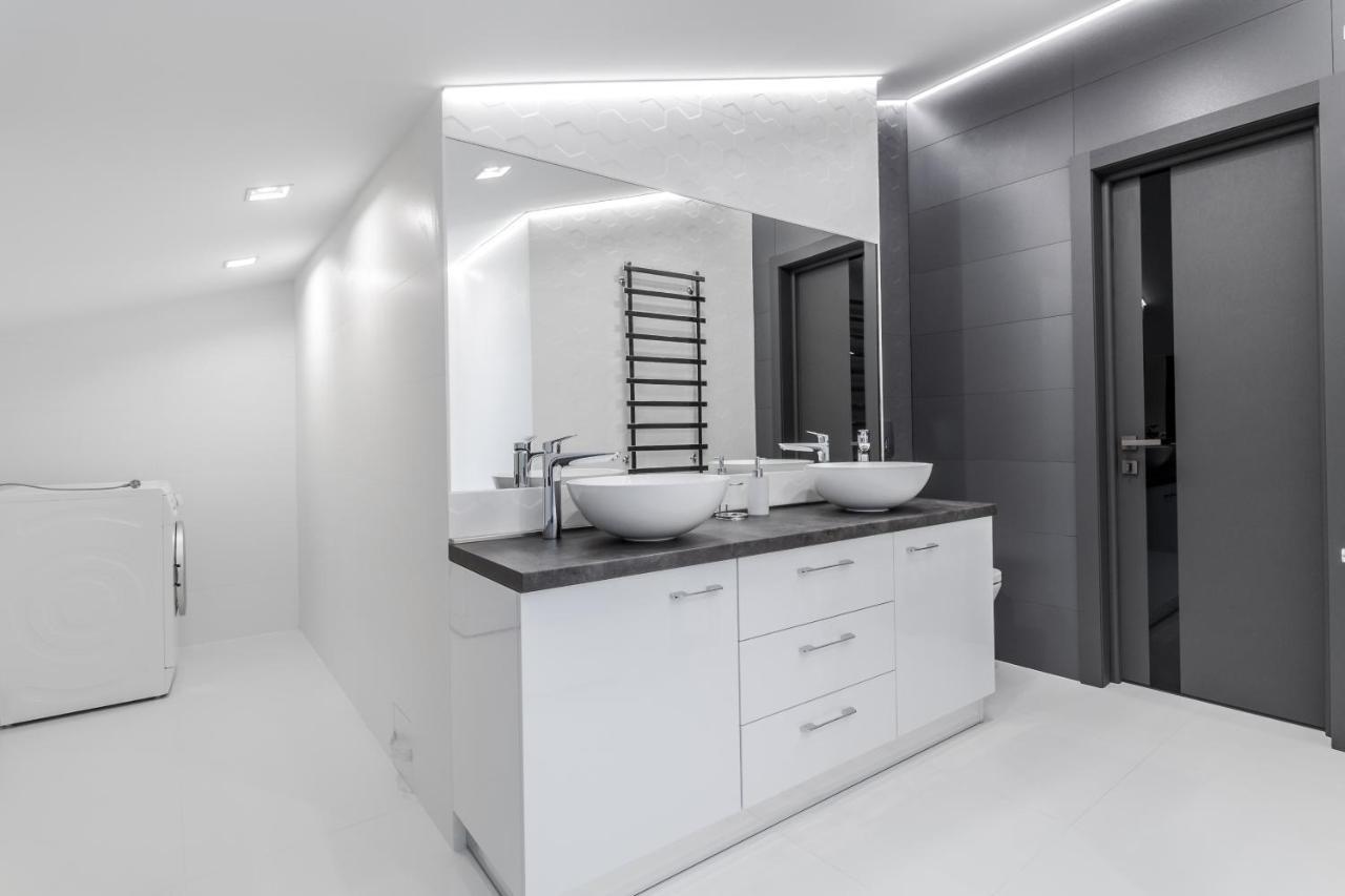 Inshiapartments On Hazova Str 5 Lviv Eksteriør bilde